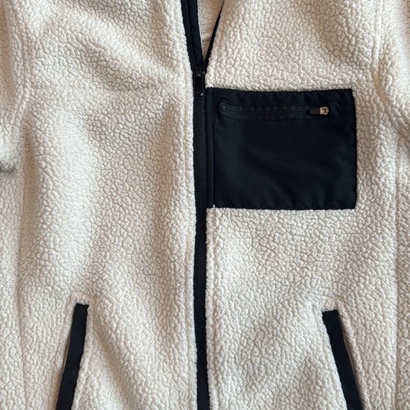 All in Motion lightweight Sherpa jacket. Girls size medium (8/10). - Picture 2 of 4